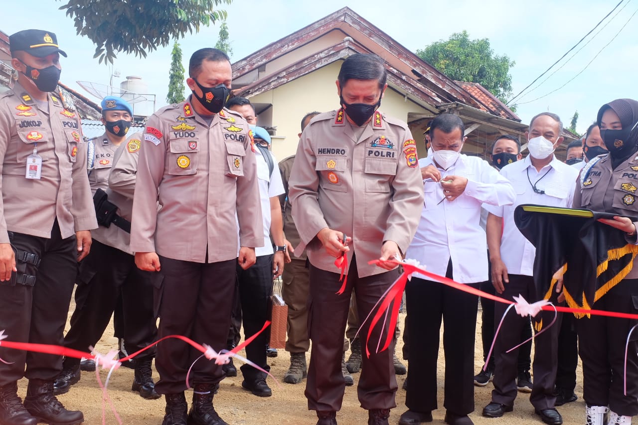 Kapolda Lampung ke Polres Lampung Utara sekaligus meresmikan lapangan tembak "99 shooting range