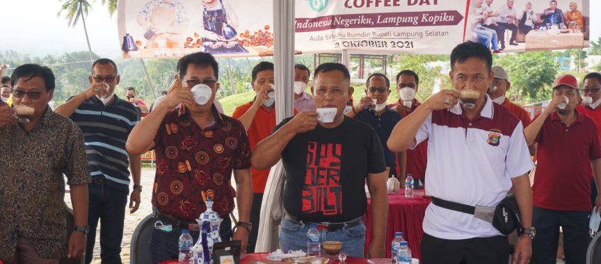 Peringatan Hari Kopi Sedunia di Provinsi Lampung diwarnai dengan Kampanye Minum Kopi Hitam