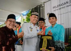 Pemkot Metro Lepas 276 Calon Jamaah Haji Kloter 11